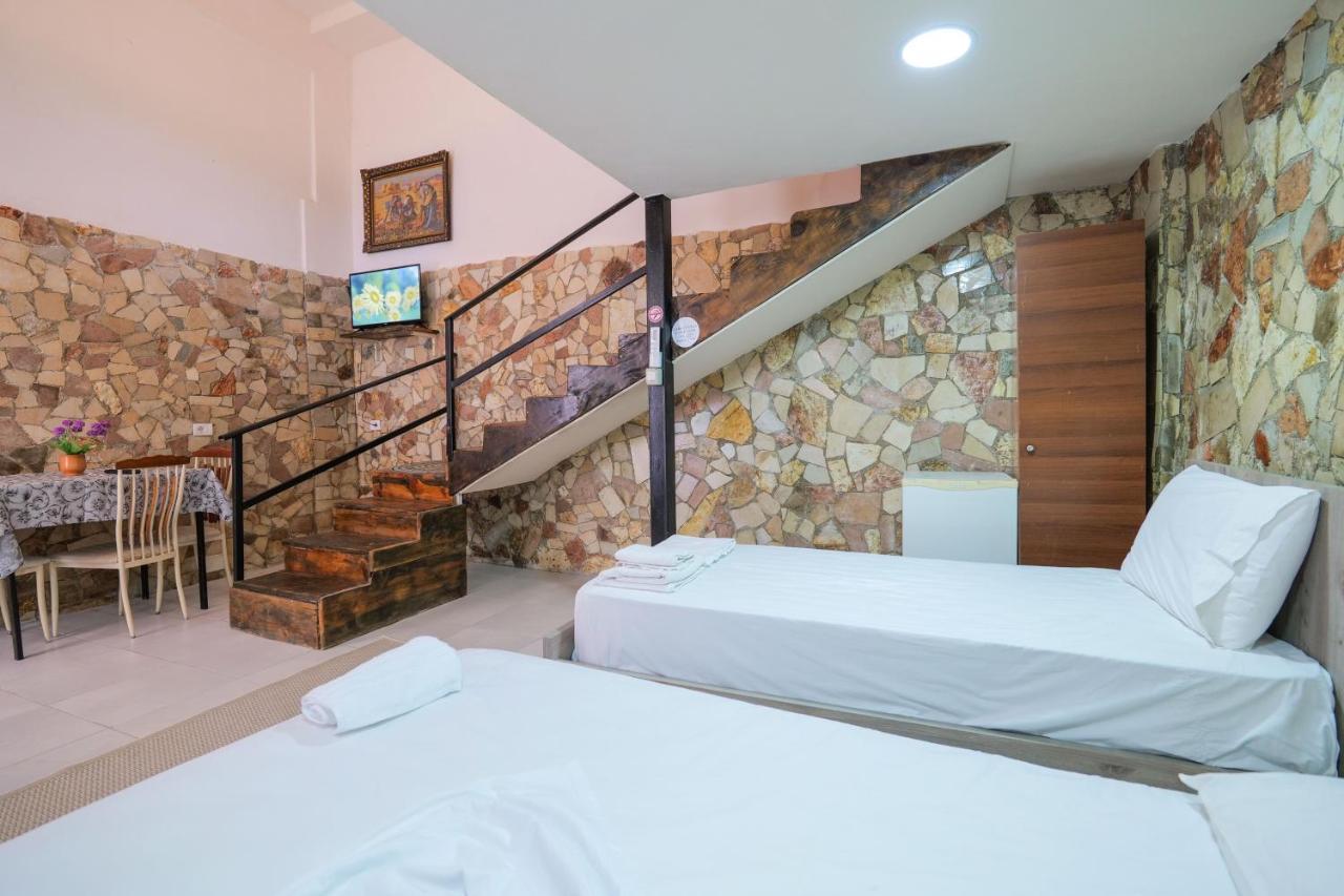 Garden Villa Lake Side & Glamping Ksamil Eksteriør bilde