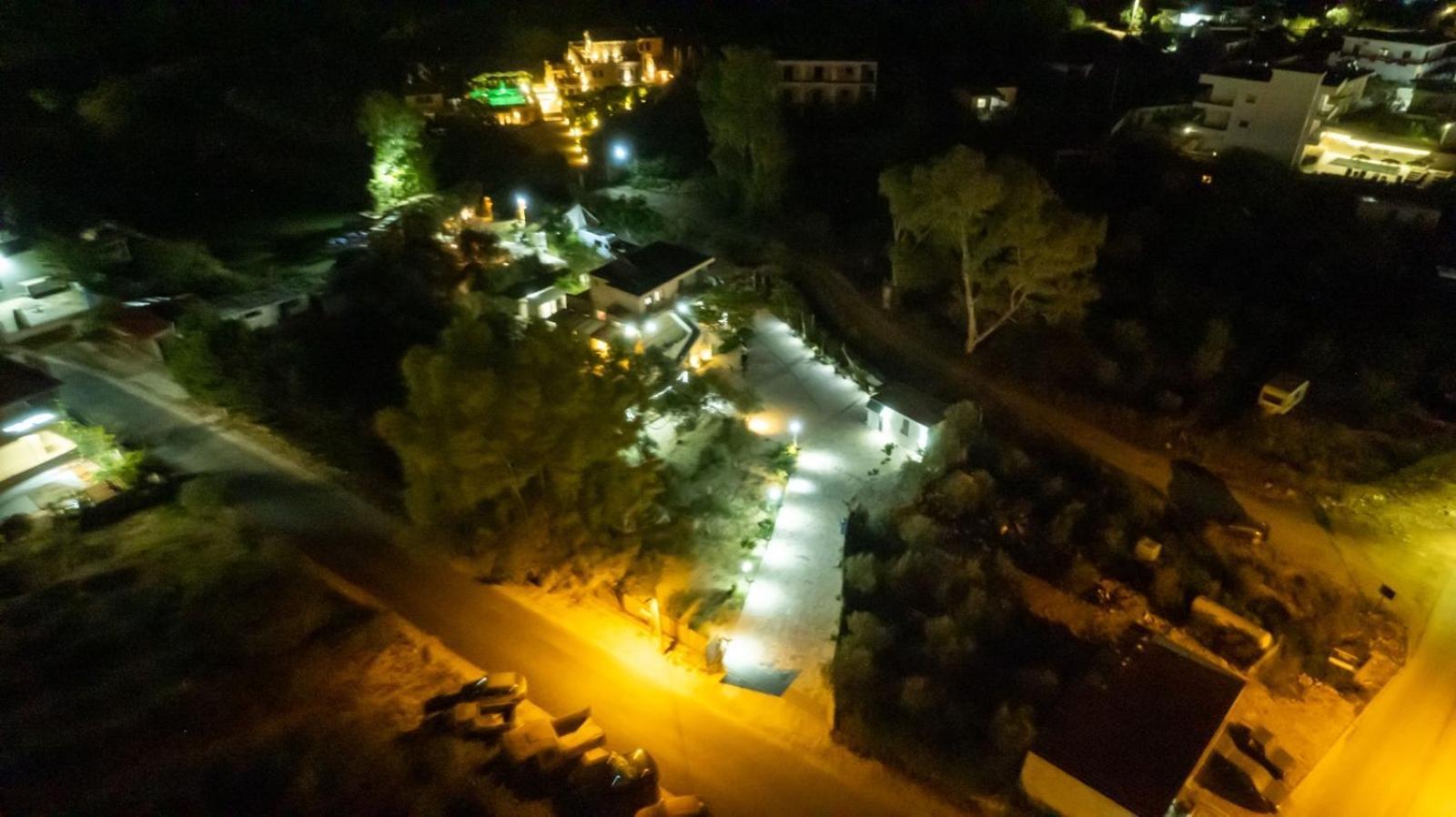 Garden Villa Lake Side & Glamping Ksamil Eksteriør bilde