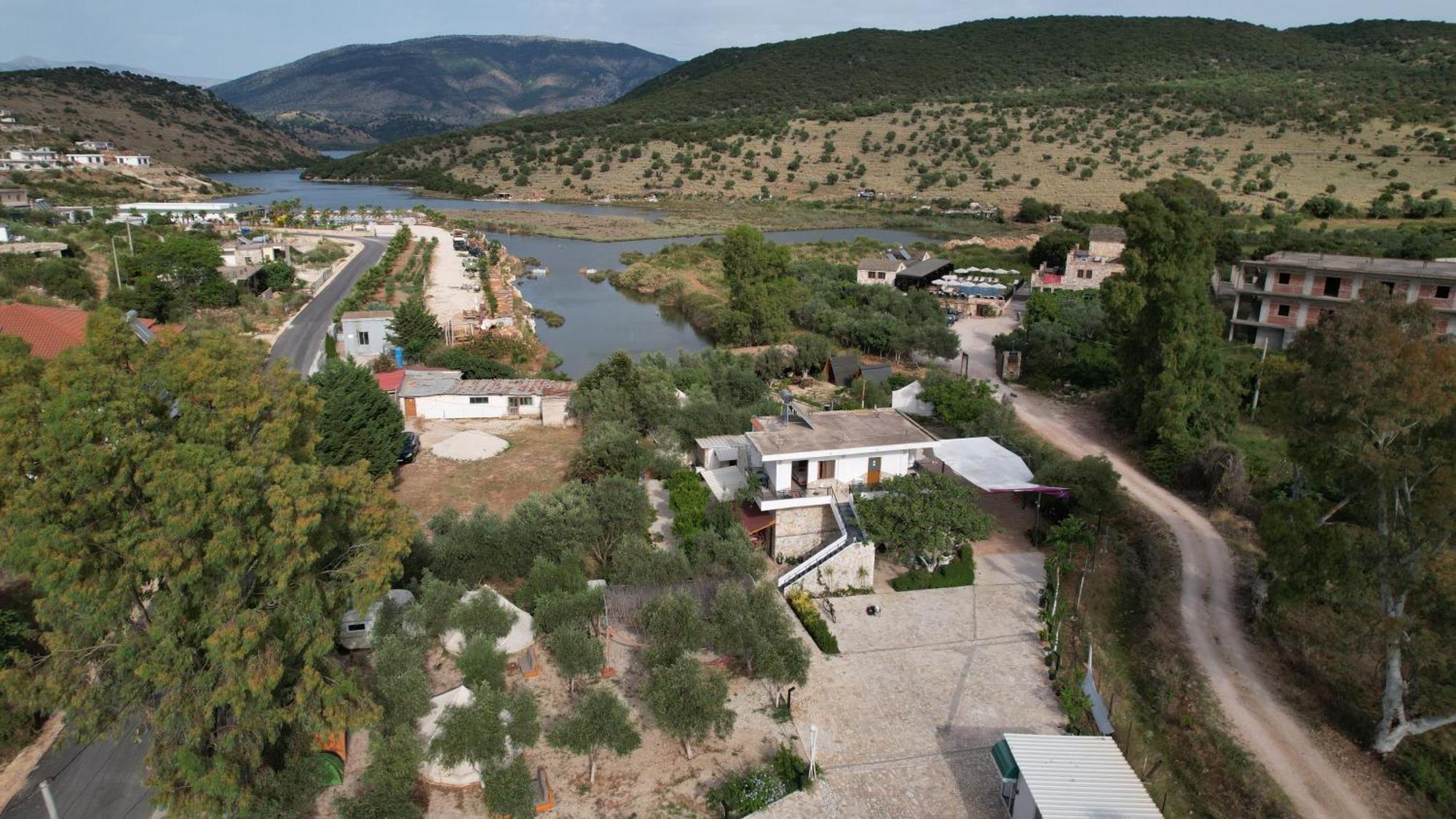 Garden Villa Lake Side & Glamping Ksamil Eksteriør bilde