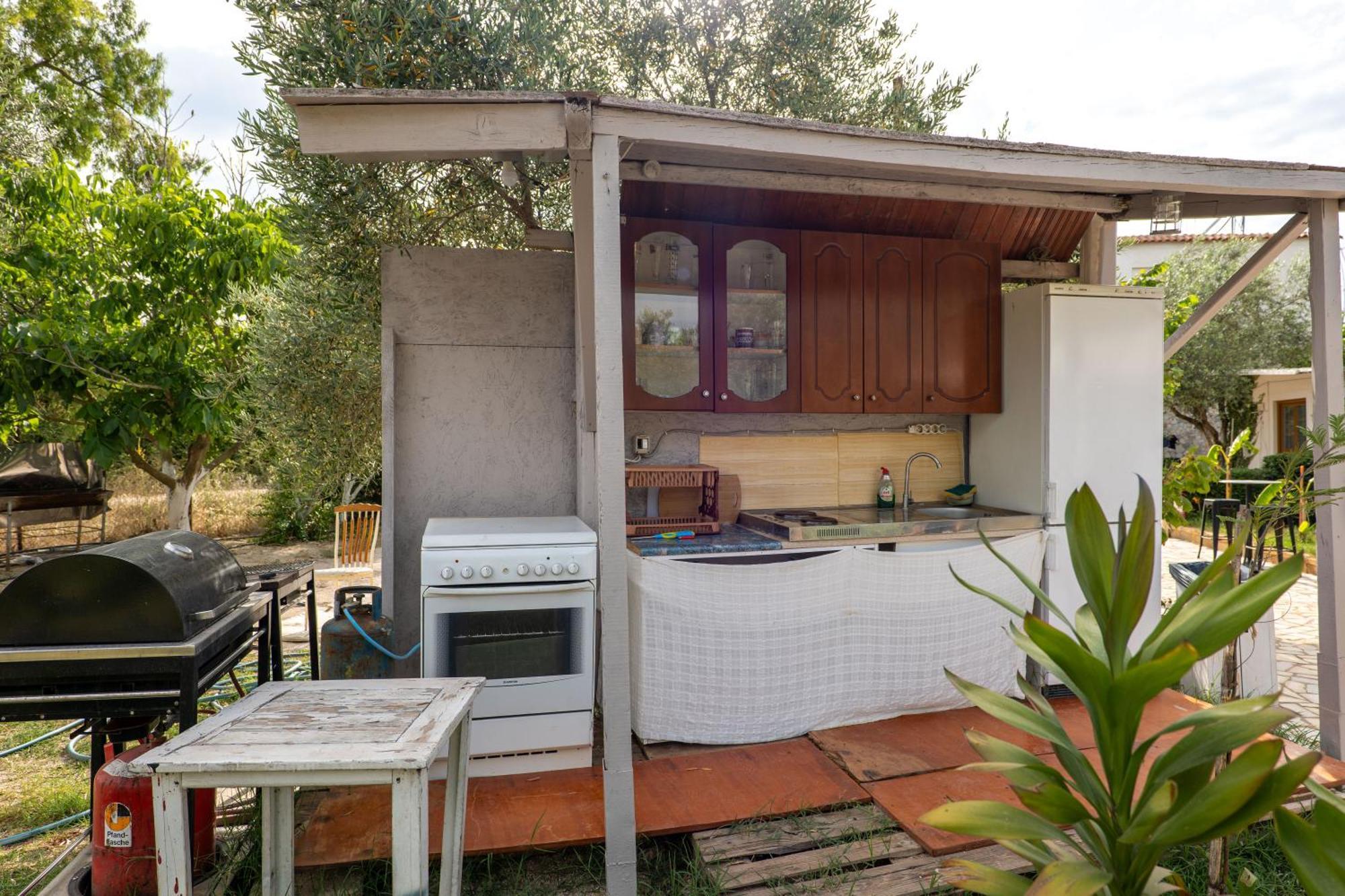 Garden Villa Lake Side & Glamping Ksamil Eksteriør bilde