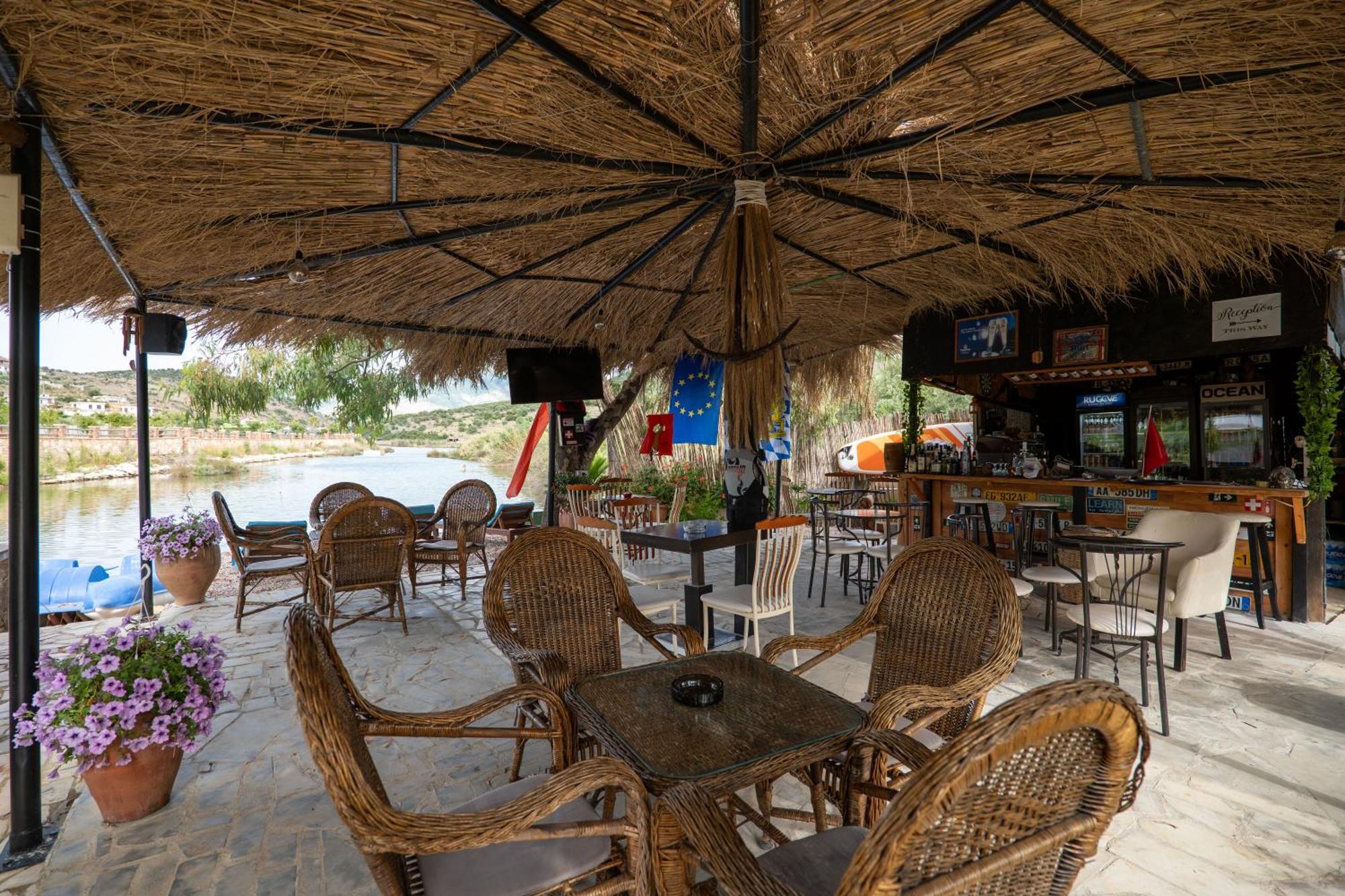 Garden Villa Lake Side & Glamping Ksamil Eksteriør bilde