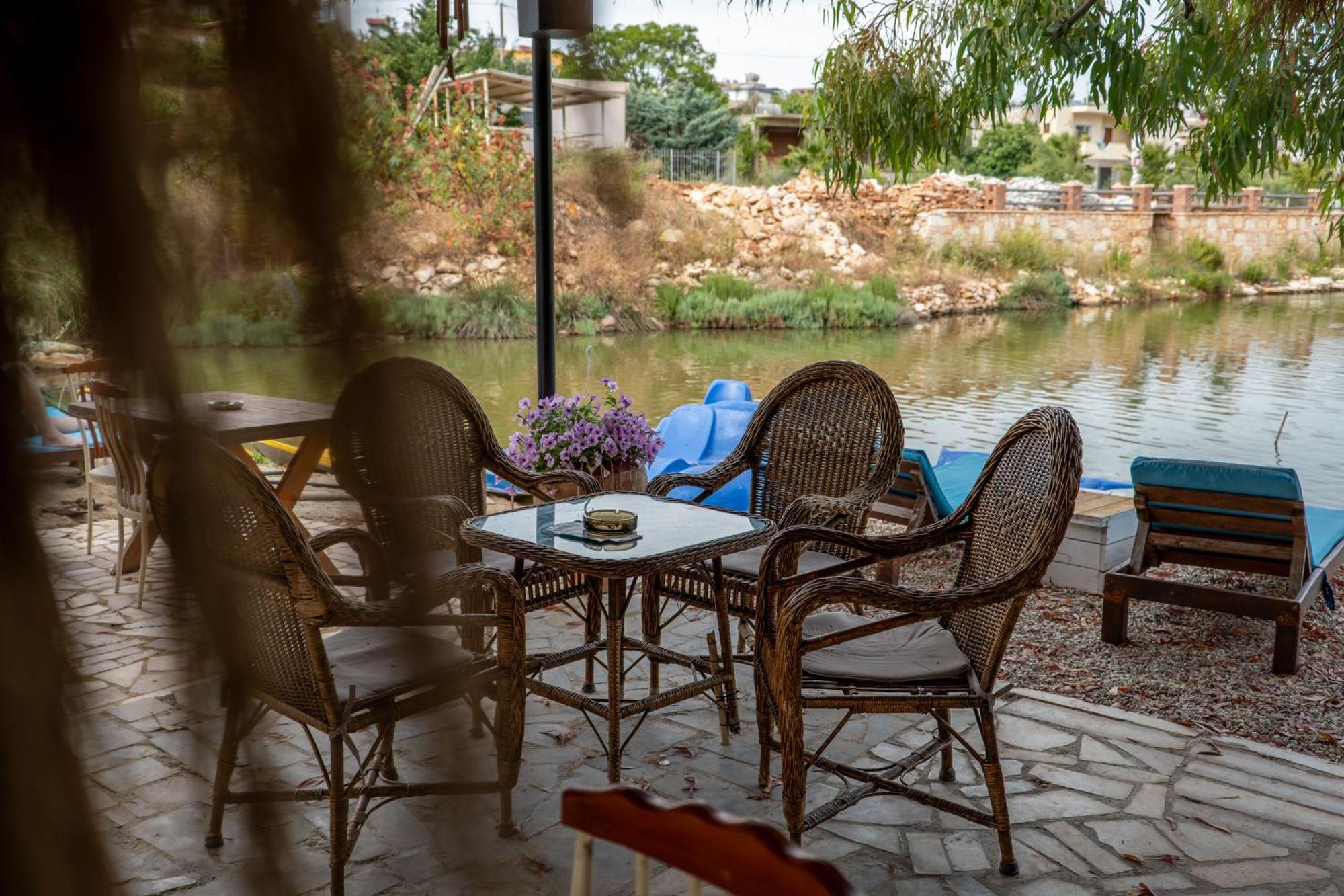 Garden Villa Lake Side & Glamping Ksamil Eksteriør bilde
