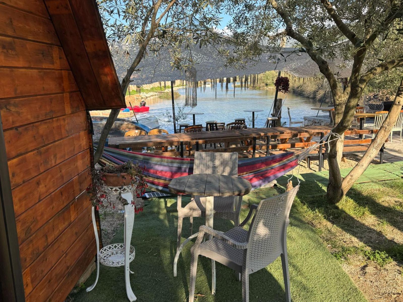 Garden Villa Lake Side & Glamping Ksamil Eksteriør bilde